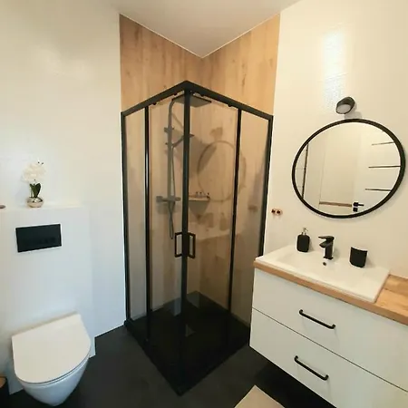 Miodowy Apartment *